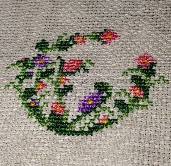 PATTERN | Floral Crescent Small Cross Stitch - Etsy Canada