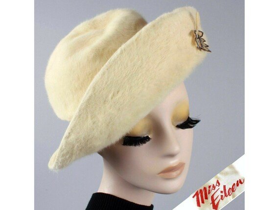 Vintage 1960s MISS EILEEN Ivory Angora Fur Bubble