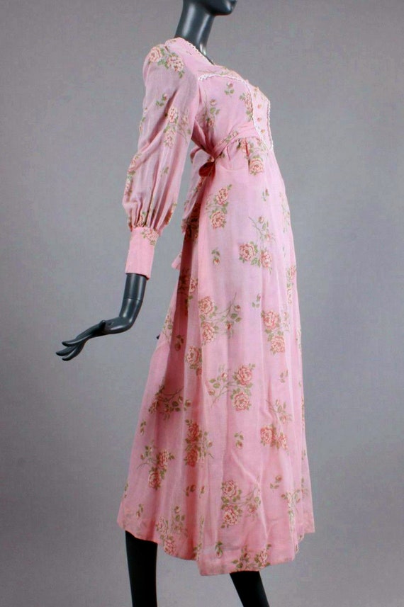 S/M Vintage 1970s Pink Rose Cottagecore Floral Pr… - image 3
