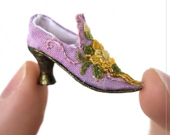 PDF-Anleitung: Puppenschuhe im Rokoko-Stil