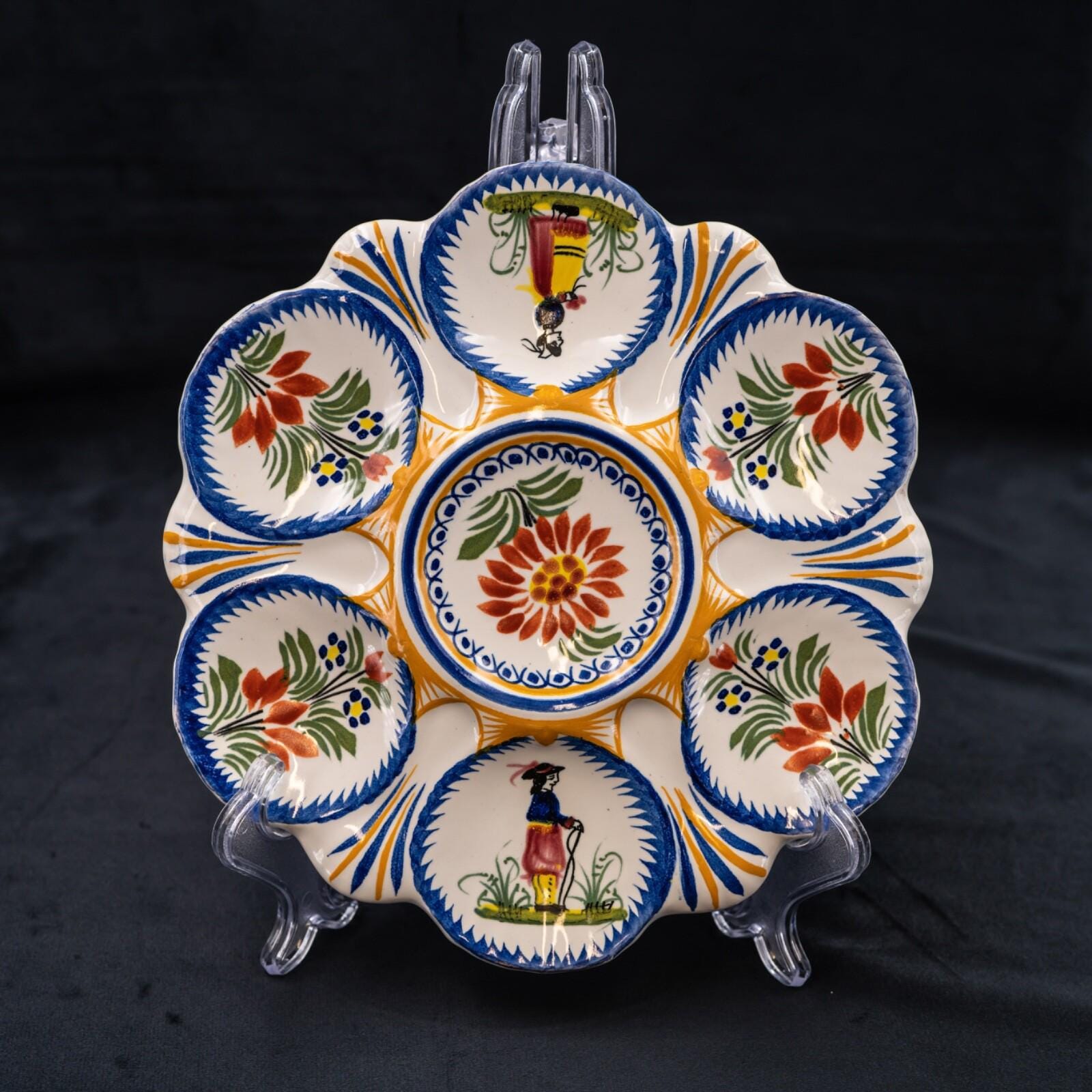 2 Assiettes à Huîtres Henriot Quimper – Thème Botanique – Signées N°2