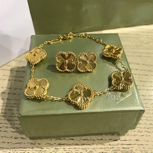 Van Cleef & Arpels Bracelet Earrings Set in Yellow Gold Solid Gift for Her