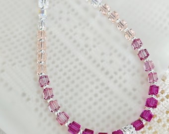Swarovski Crystal Gradient Phone Charm: Elegant Beaded Wrist Strap