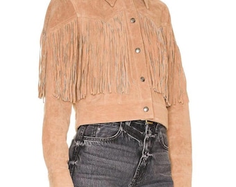 Chaqueta vaquera de ante con flecos: estilo vaquera vintage