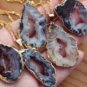 Gold Coated Agate Slice Pendant Necklaces Natural Quartz Stone Gemstone Raw Rough Druzy Crystal Small Colourful Colorful Black White Brown image 5