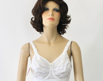 60s Lace & Lovely Bra NOS White Lace Pointy Cup w Underwire  Size  34D  46D