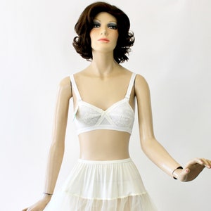 60s Lace Bra NOS White Full Lace Pointy  X Heart Brassiere Size 32A 34C