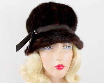 1960s Faux Fur Bubble Hat: Albertus Swanepoel Designer Toque  display picture 3