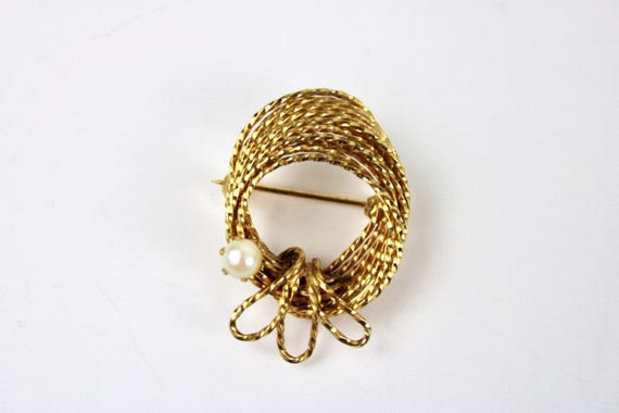 Vintage Pearl Brooch Gold Circle w Cultured Pearl - image 3