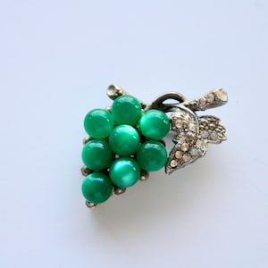 Vintage Grape Cluster Brooch Silver w Green Lucite Grapes & Rhinestones