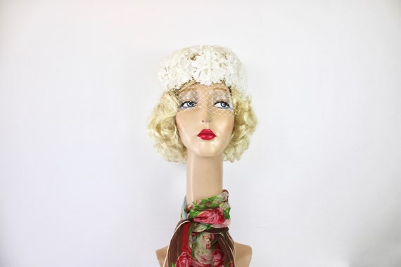 60s Floral Hat White Silk Flowers w Pearls Tulle … - image 7