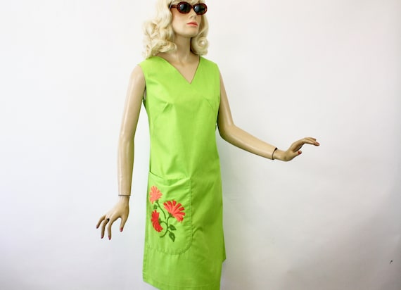 slim fit dress slacks 1960s Clover Green & White Shift Dress