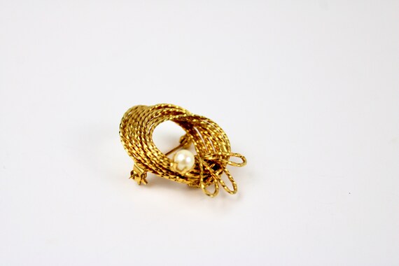 Vintage Pearl Brooch Gold Circle w Cultured Pearl - image 4