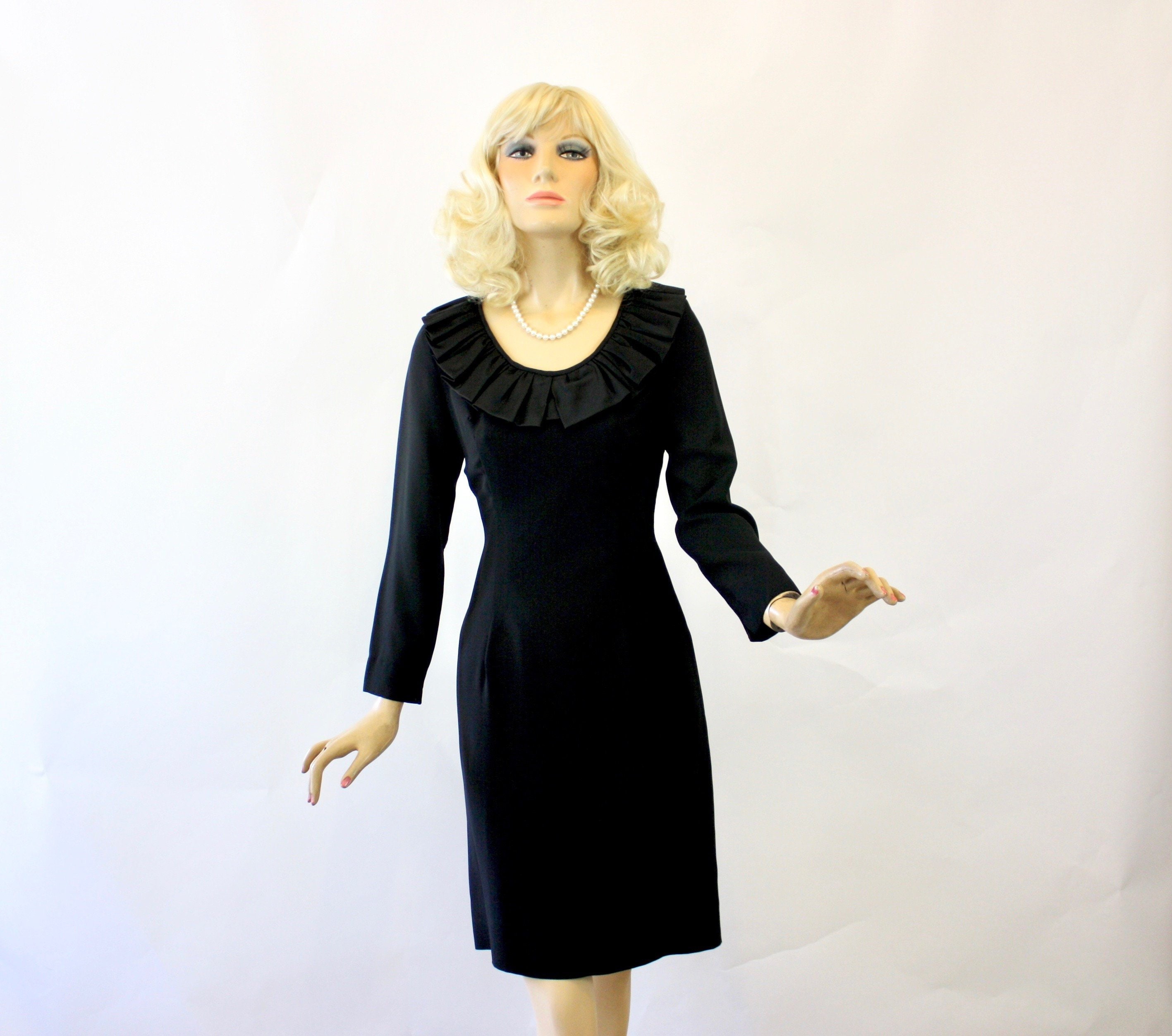 cocktail dresses for small bust