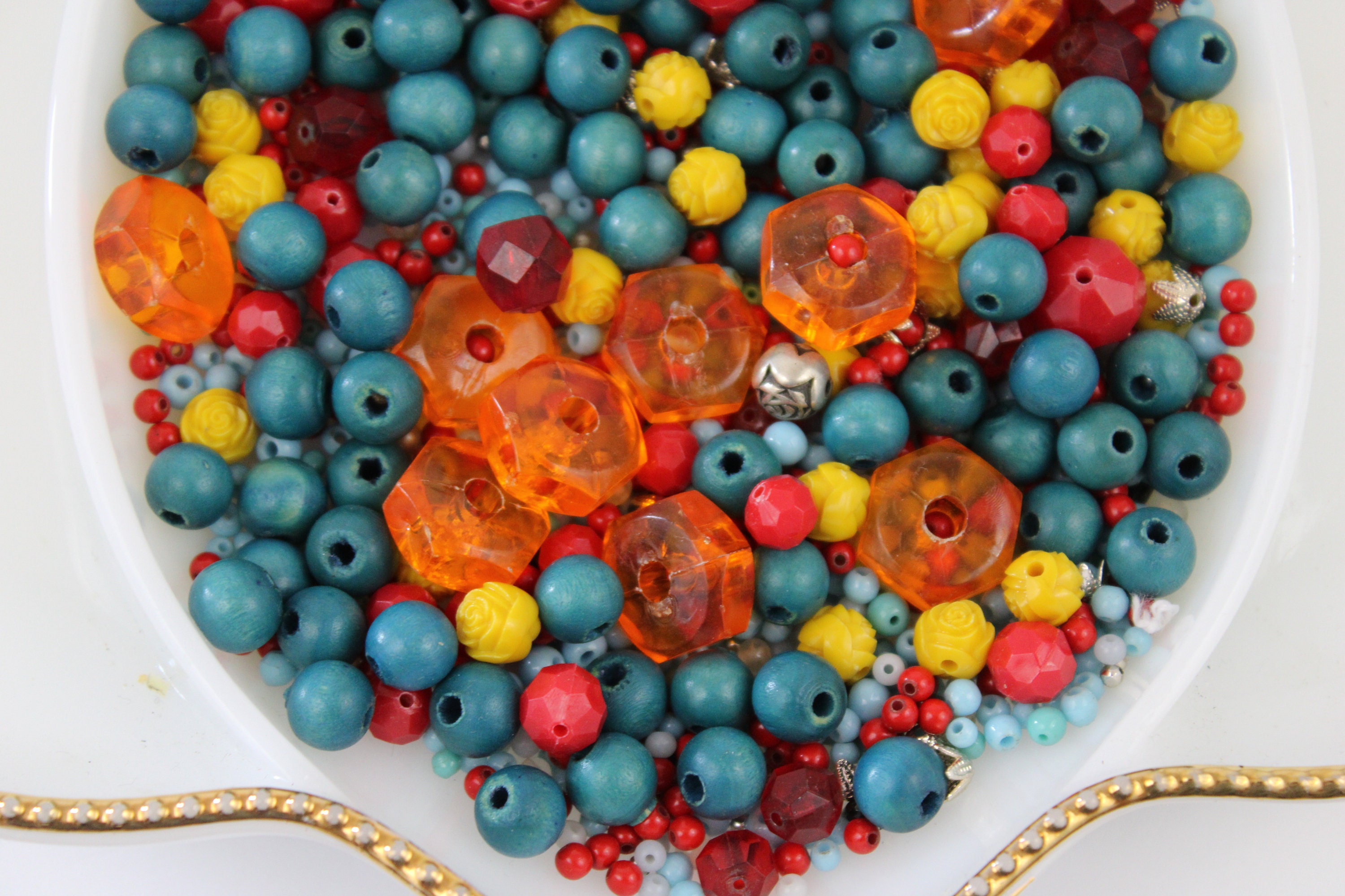 1/2 Lb Assorted Beads and Findings, Destash Beads for Jewelry