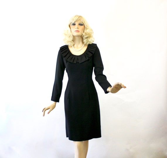 cocktail dresses for small bust