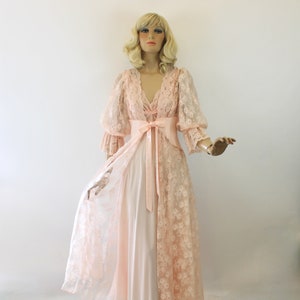 Vintage Olga Gold Designer Collection Peignoir  Peach Pink Sheer Lace size M Bust 38