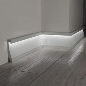 White Baseboard Molding with LED, Accent Wall Durable Polymer Floor Molding, Skirting Boards, Trim Wall Accent Decor 7&#39; (2.4m) Length