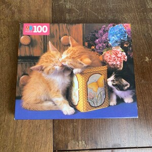 Milton Bradley VINTAGE 1995 Cute Kittens Playing Junior Puzzle 100 Pieces
