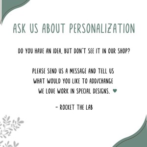K&ouml;nnte beinhalten: Wei&szlig;er Hintergrund mit dem Text "ASK US ABOUT PERSONALIZATION". Der Text geht weiter mit "DO YOU HAVE AN IDEA, BUT DON'T SEE IT IN OUR SHOP?" und "PLEASE SEND US A MESSAGE AND TELL US WHAT WOULD YOU LIKE TO ADD/CHANGE".