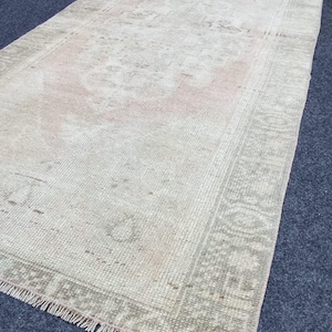 Faded Turkish Vintage Rug 3x5 ft – Distressed Oushak Area Rug, Neutral Beige Pink Handmade Wool Carpet, Boho Farmhouse Decor