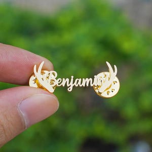 Pines con nombre hechos a mano, pines con nombre escritos a mano personalizados, broches con nombre de solapa personalizados, regalos para mujeres, regalos de Navidad