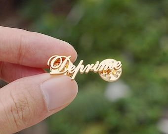 Personalized Name Brooch: Elegant Gold Custom Lapel Pin