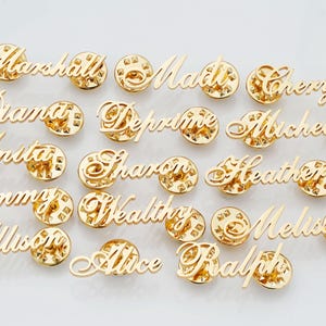 Pines con nombre personalizados, broches con nombre personalizados, regalos personalizados para padrinos de boda, regalos de aniversario, regalos de cumpleaños, regalos para mujeres