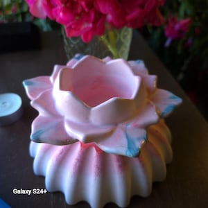 Lotus Flower Eco-Resin Candle Holder – Handmade Pink & Blue Tea Light Holder – Spiritual Decor – Meditation, Zen Home Accent – Unique Gift