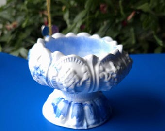 Handmade Blue and White Eco Resin Bowl – Vintage-Inspired Trinket Dish, Jewelry Holder, Candle Holder, Elegant Home Decor, Gift or anyone.