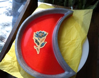 Gothic dish. Altar tray. Crescent. Moon Resin Tray with floral image – Witchcraft Altar Dish, red Moon Goddess Decor