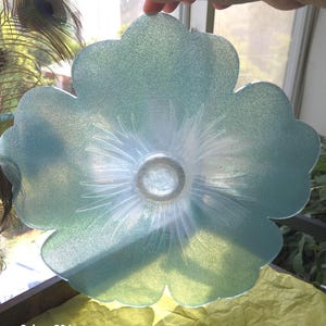 Holographic Flower Resin Bowl: Iridescent Home Decor Dish