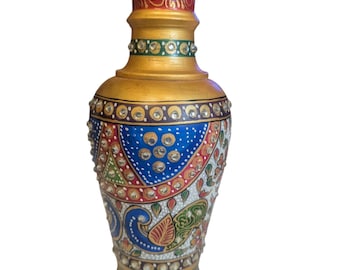 India marble peacock vase featuring Meenakari artwork