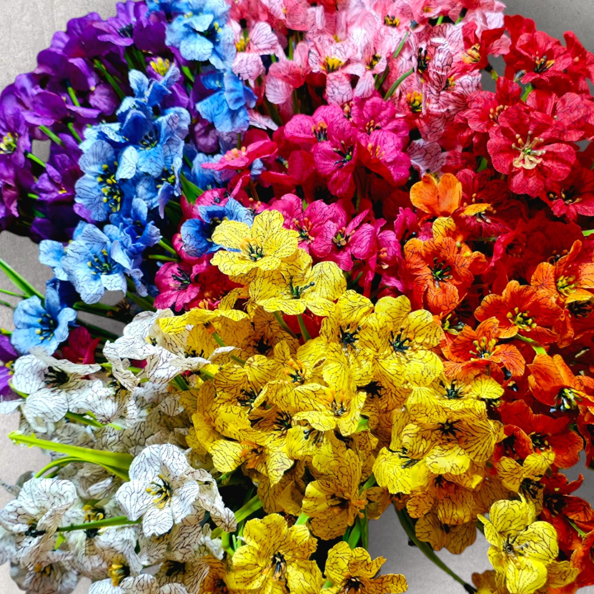 24 Pacotes de Lindas Flores Artificiais Coloridas em Estilo Fantasia (Não Realistas) Flores Artificiais Resistentes a UV - Buquê de Flores Falsas para Exterior
