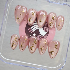 Handmade Golden Horizon Press-On Nails – Cat Eye Gel, Stars & Moon