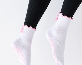 All The Frills - Crew Pilates Grip Socks
