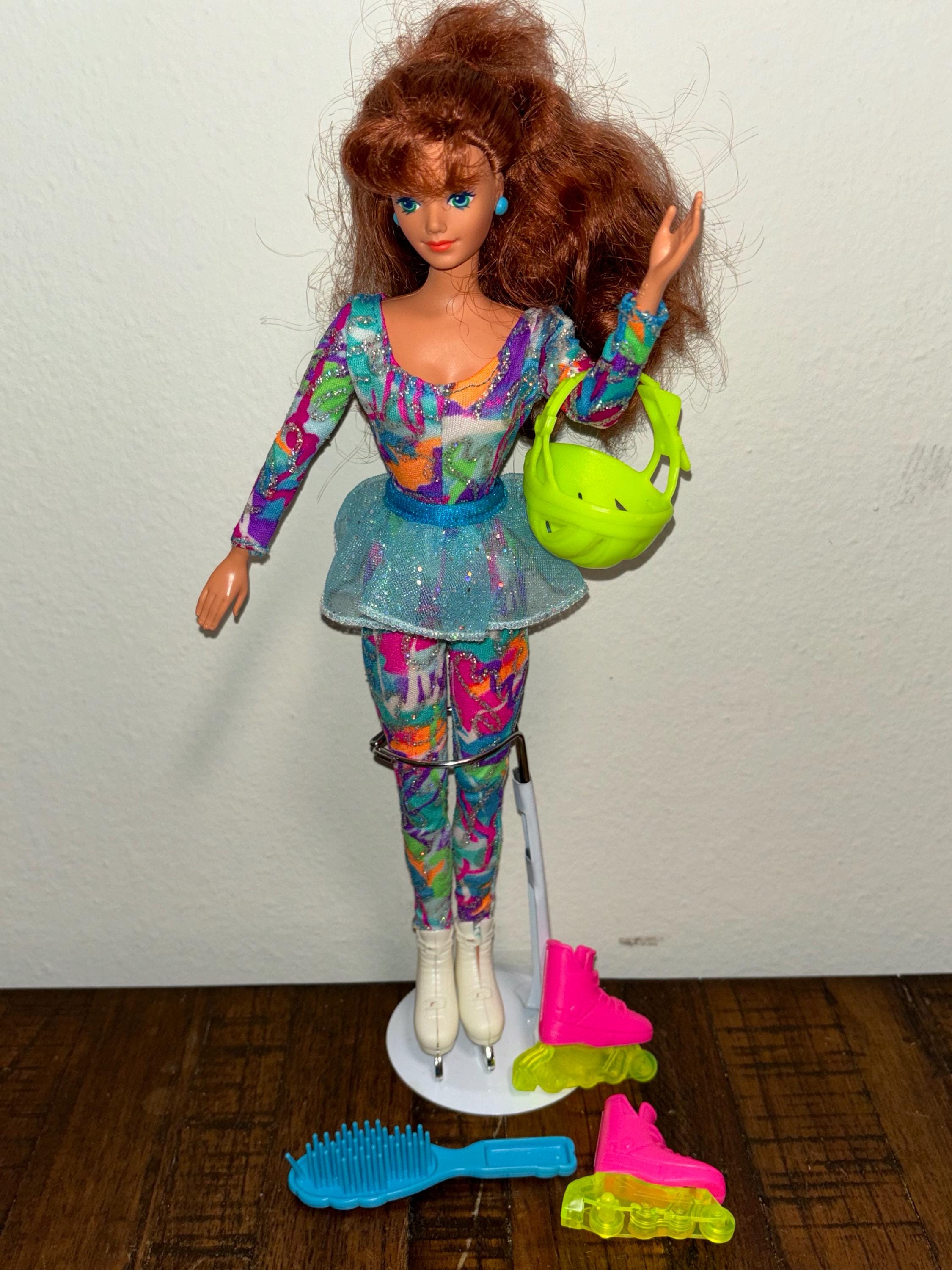 Barbies with bendable legs best sale