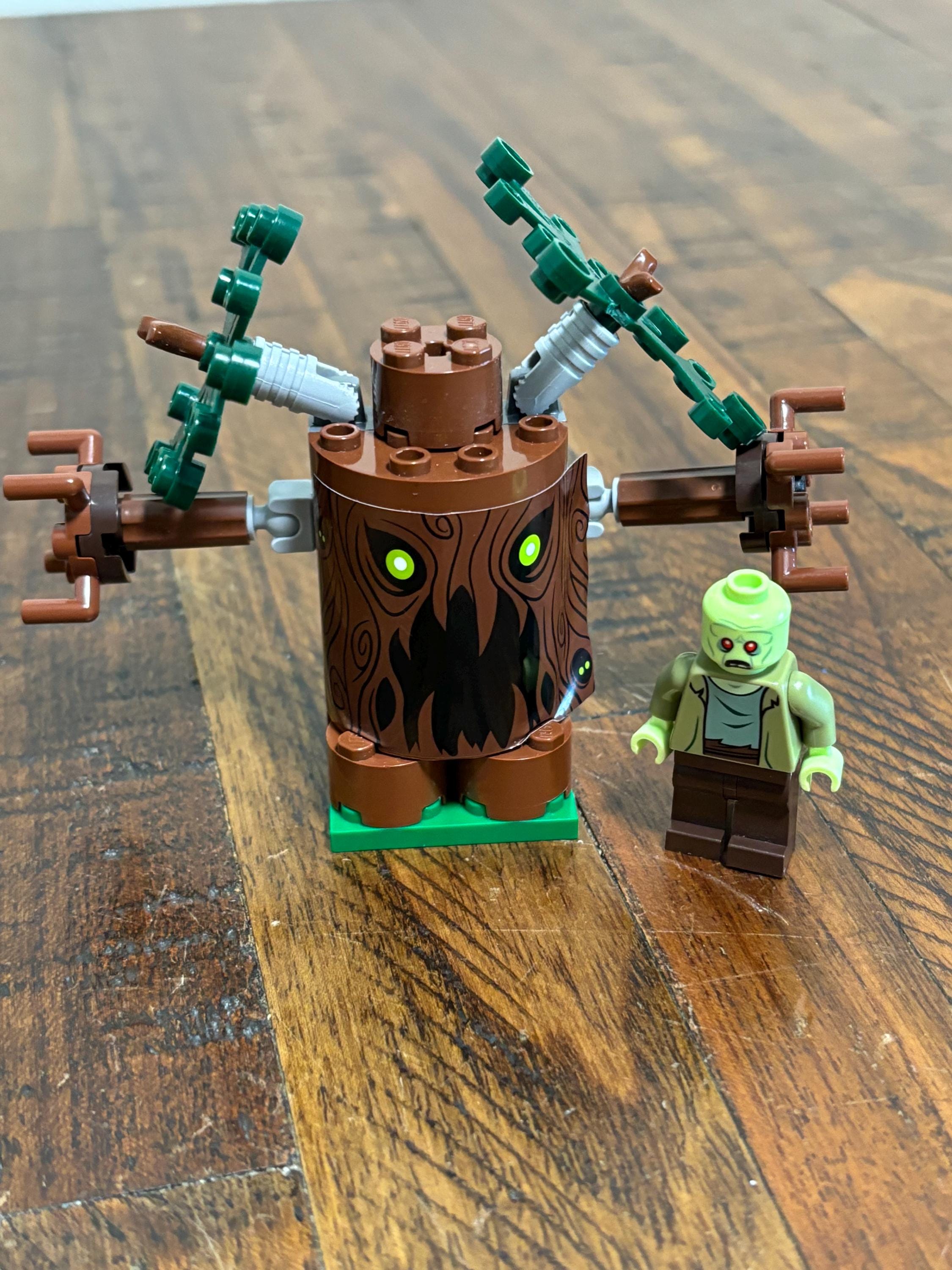 Retired LEGO Scooby-doo 75902 the Mystery Machine Complete Tree