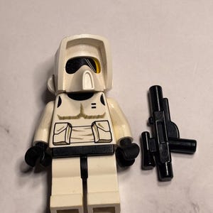 Lego Star Wars Minifigure: sw0005 Imperial Scout Trooper - Yellow Head