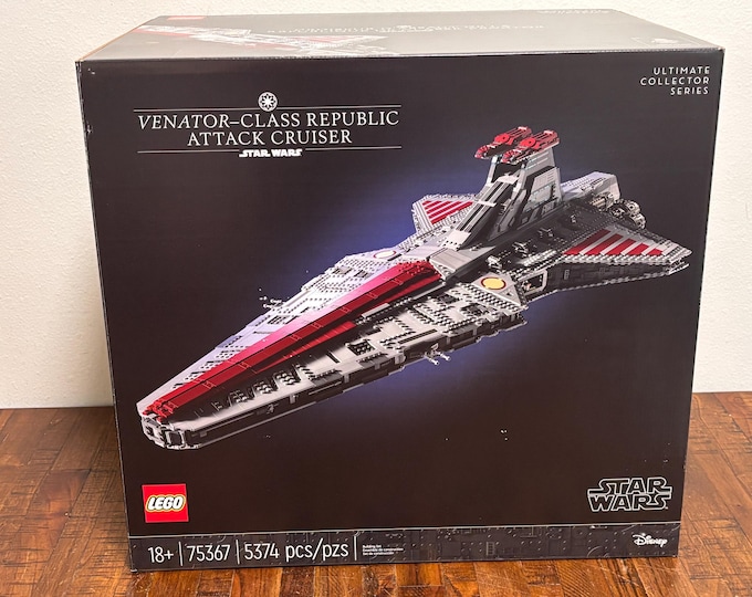 Featured listing image: LEGO Star Wars UCS Venator-Class Republic Attack Cruiser 75367 5374pcs Sealed