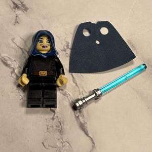 LEGO Star Wars Barriss Offee Dark Blue Cape & Hood SW0379 Minifigure