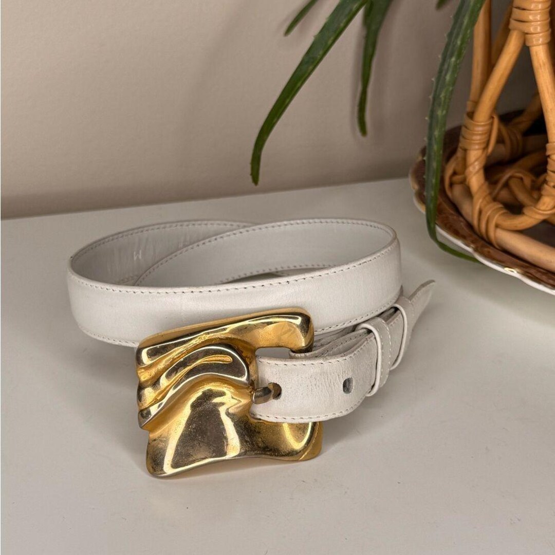 Ilana Goor White Leather Belt Sculptural Gold Buckle Vintage  display picture 1