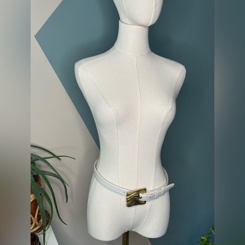 Ilana Goor White Leather Belt Sculptural Gold Buckle Vintage  display picture 3