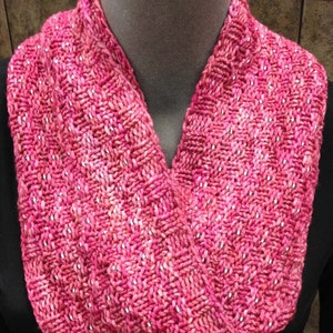Happy Hoppin' Cowl 2014 Pattern