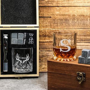 Customize Whiskey Glass Set with Wooden Box, Whiskey glass engraved, Whiskey Stone Box, Groomsmen Gift, Best Man Gift, Gift for Dad Grandpa