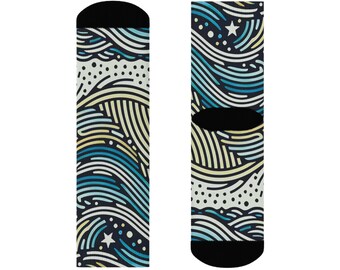 Abstract Wave Pattern Crew Socks: Comfy Polyester Footwear