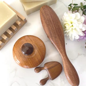 Conjunto de massagem de sândalo e ágar: pente para couro cabeludo, pente para meridianos, bastão para os olhos
