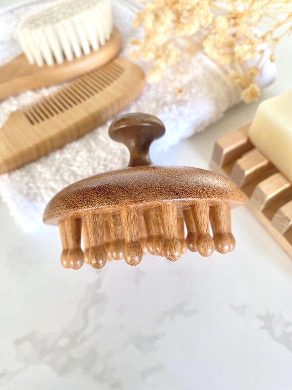 Sandalwood Scalp Massager: Eco-Friendly Spa Tool