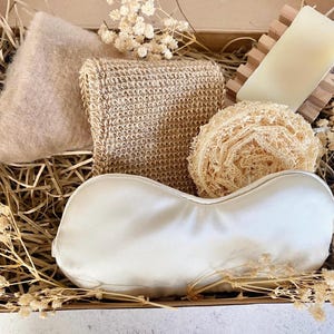 Pamper Gift Set for Her – 6pc Spa Kit with Soap, Eye Mask, Socks & Loofah – Eco Self-Care Box – Relaxation Gift