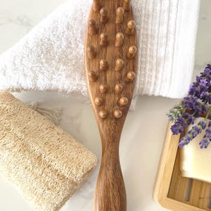 Sandalwood Massage Comb: Scalp Stimulating Wooden Hair Tool